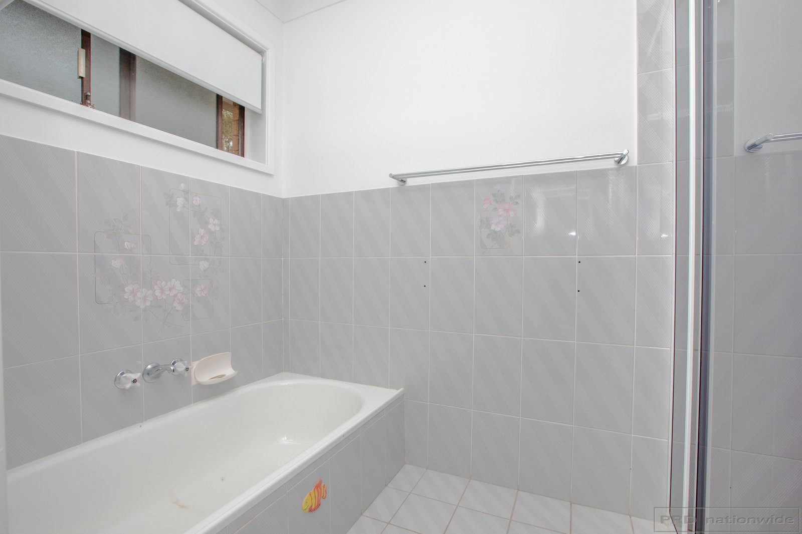 22 Wakehurst Crescent METFORD 16