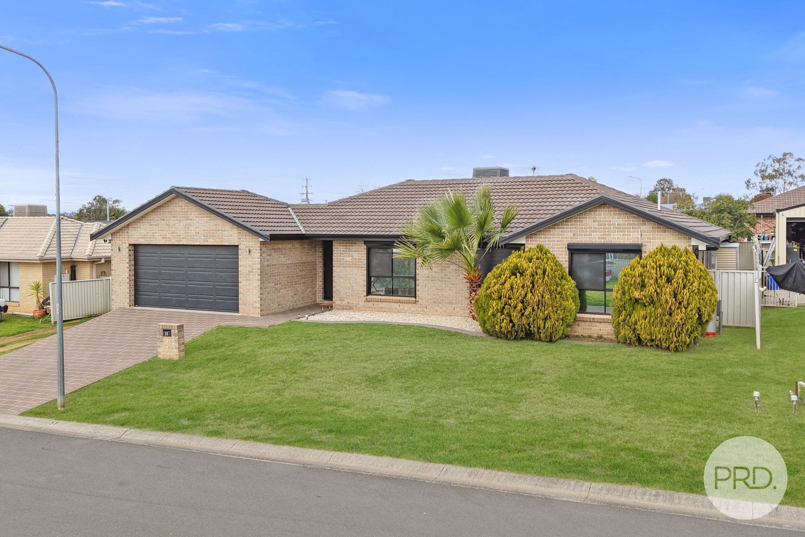 22 Warburton Drive TAMWORTH 2