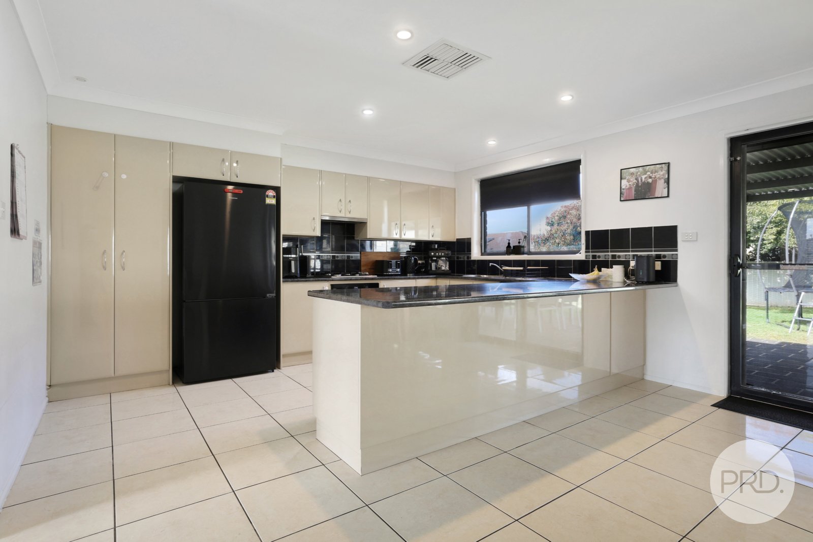 22 Warburton Drive TAMWORTH 5