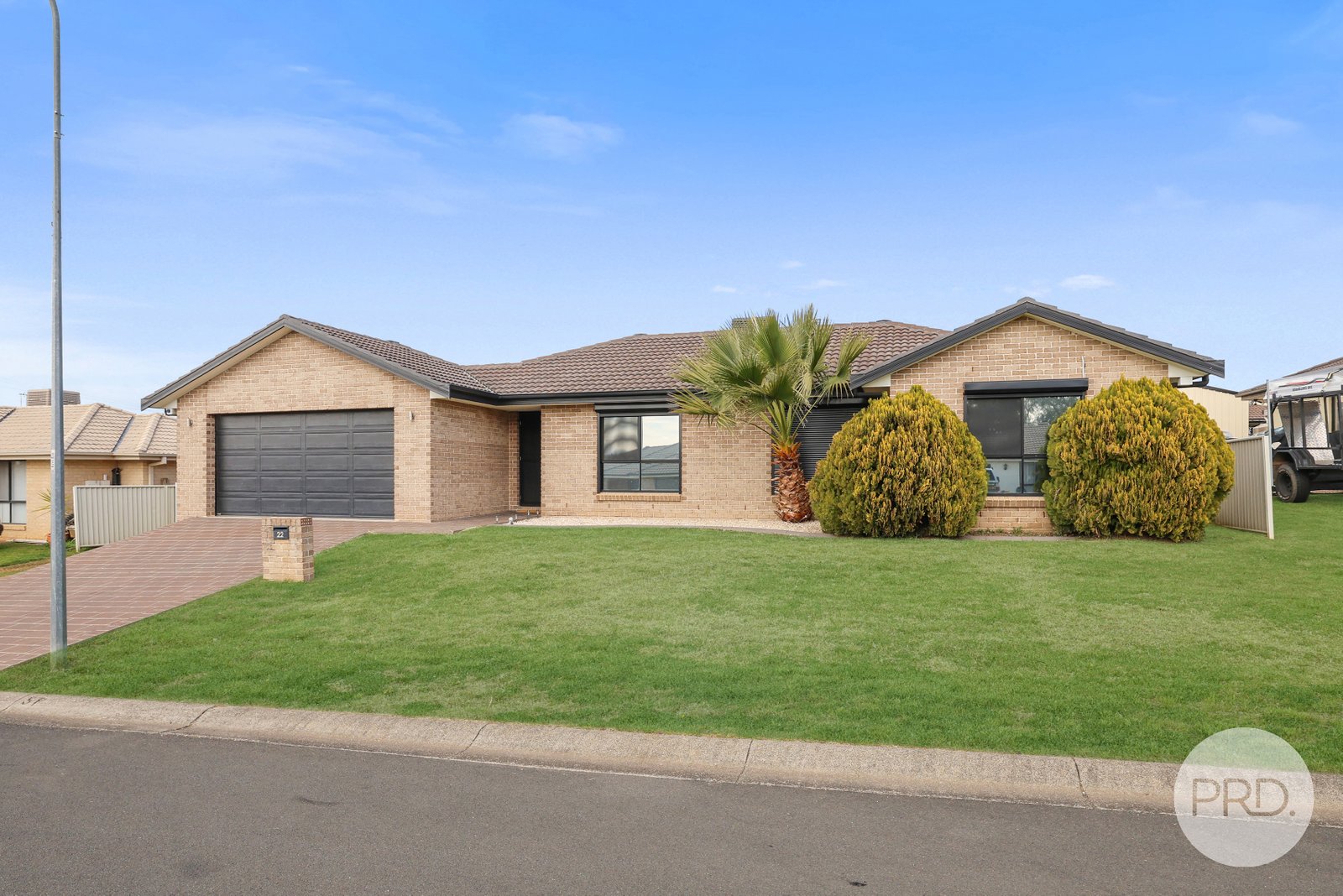22 Warburton Drive TAMWORTH 21