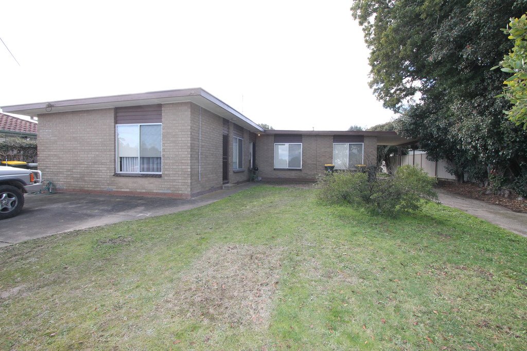 2/2 Warratta Avenue DELACOMBE 1