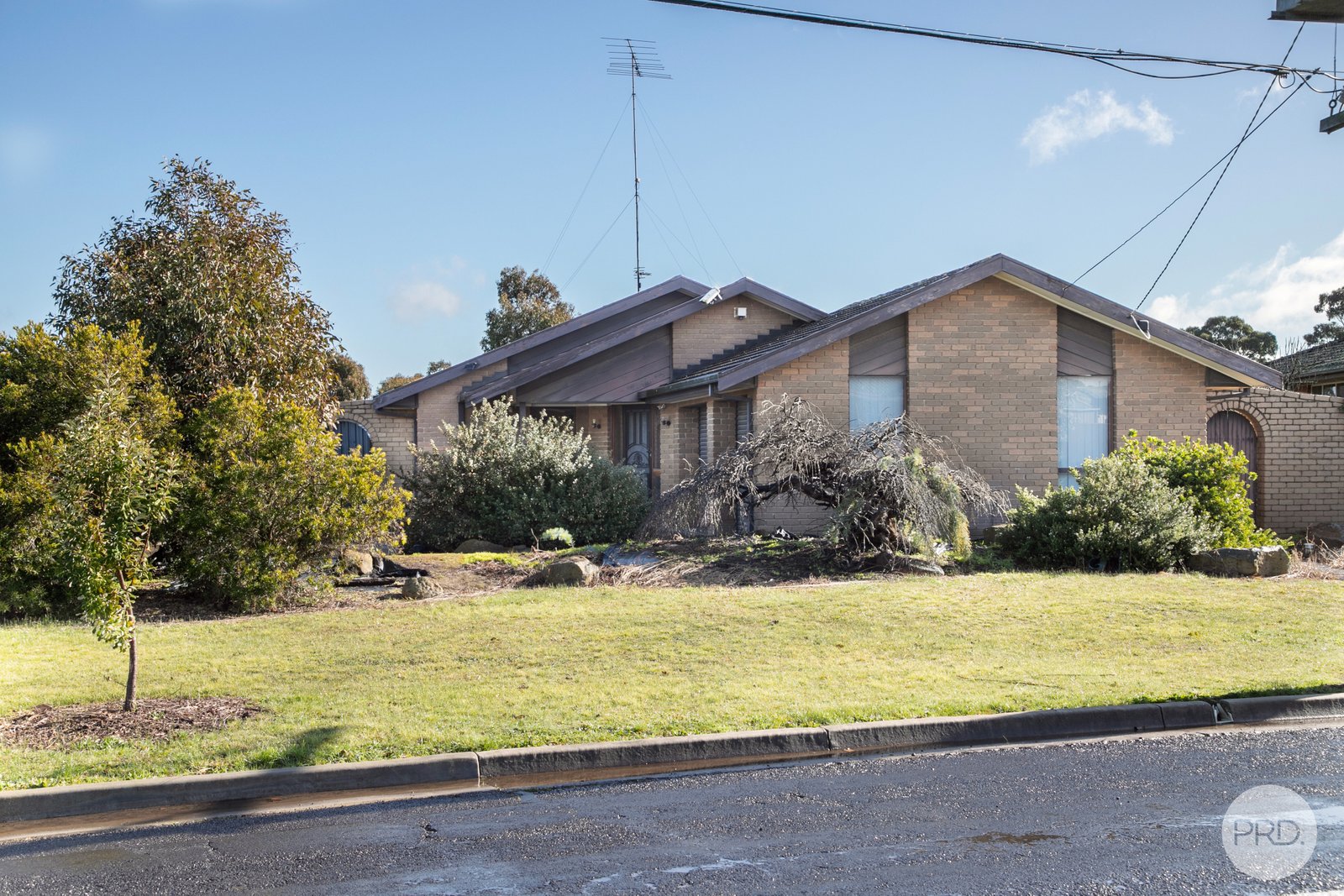 22 Warrina Drive DELACOMBE 1