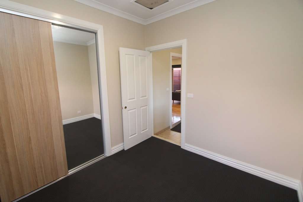 22 Water Street BROWN HILL 7