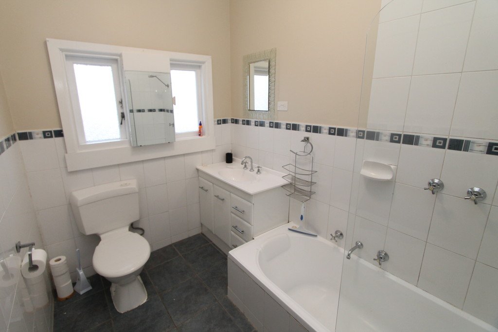 22 Water Street BROWN HILL 10