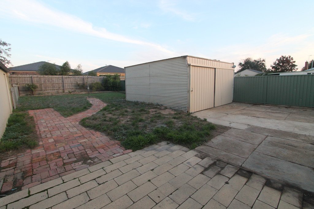 22 Water Street BROWN HILL 16