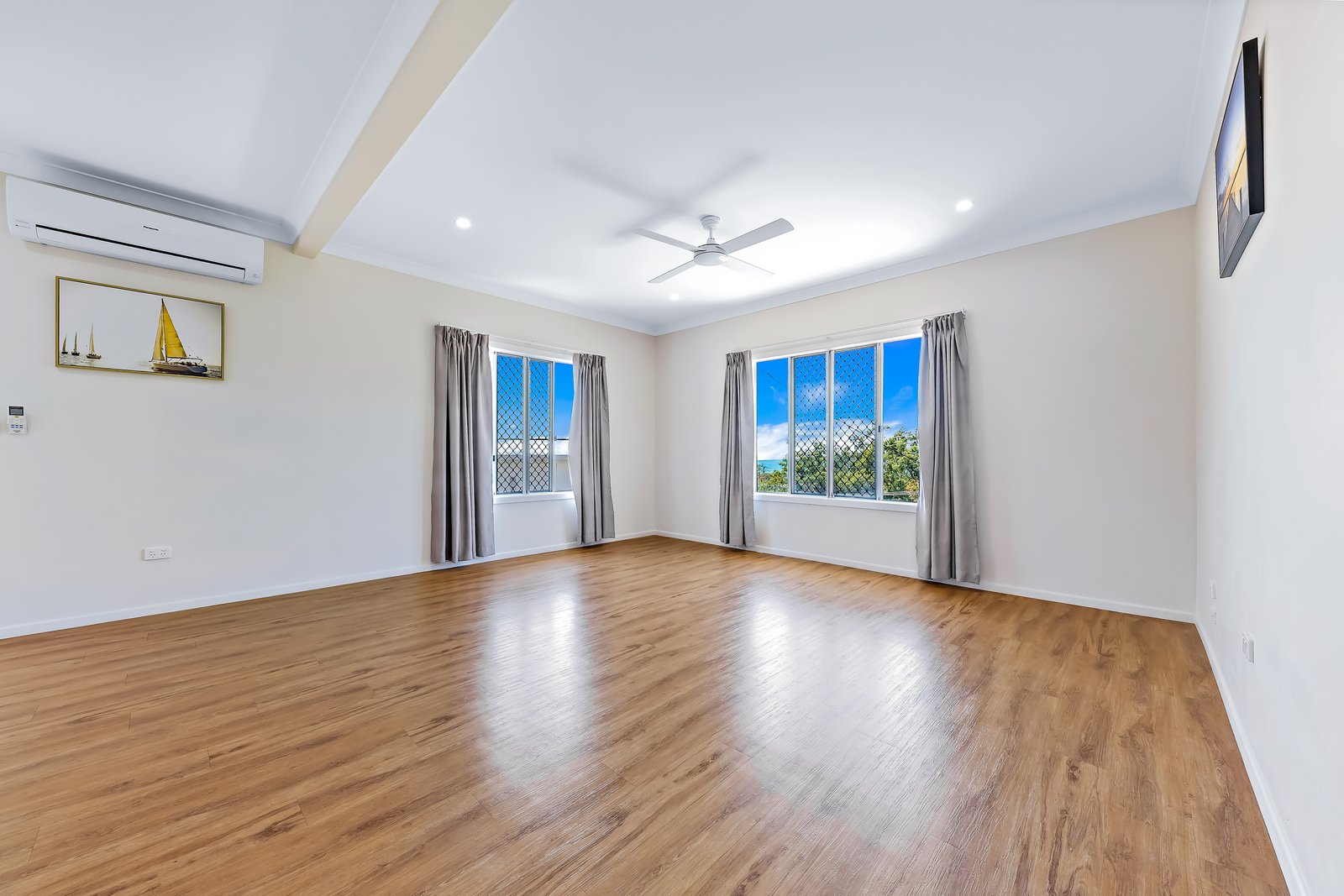 22 Waterson Way AIRLIE BEACH 6