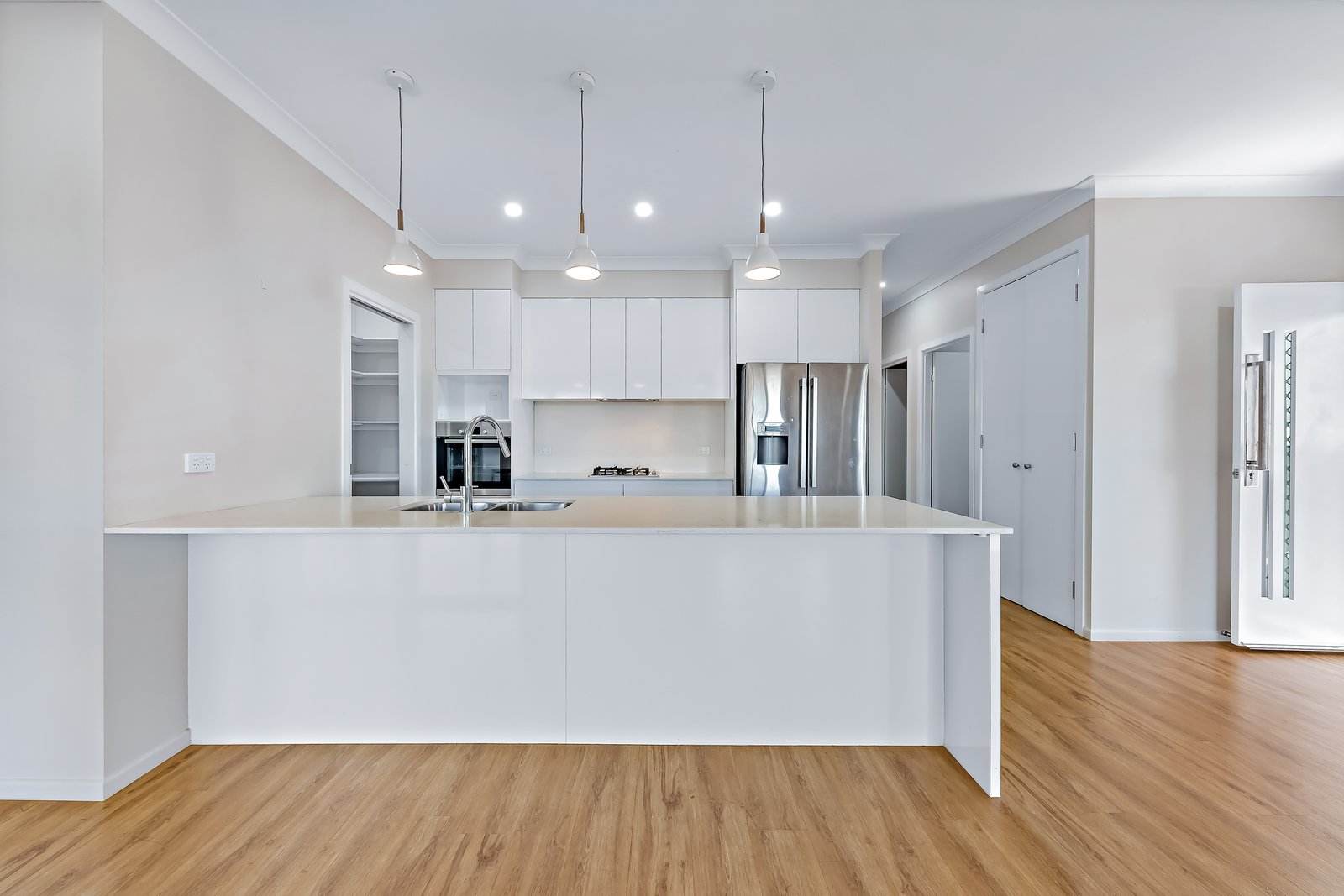 22 Waterson Way AIRLIE BEACH 13