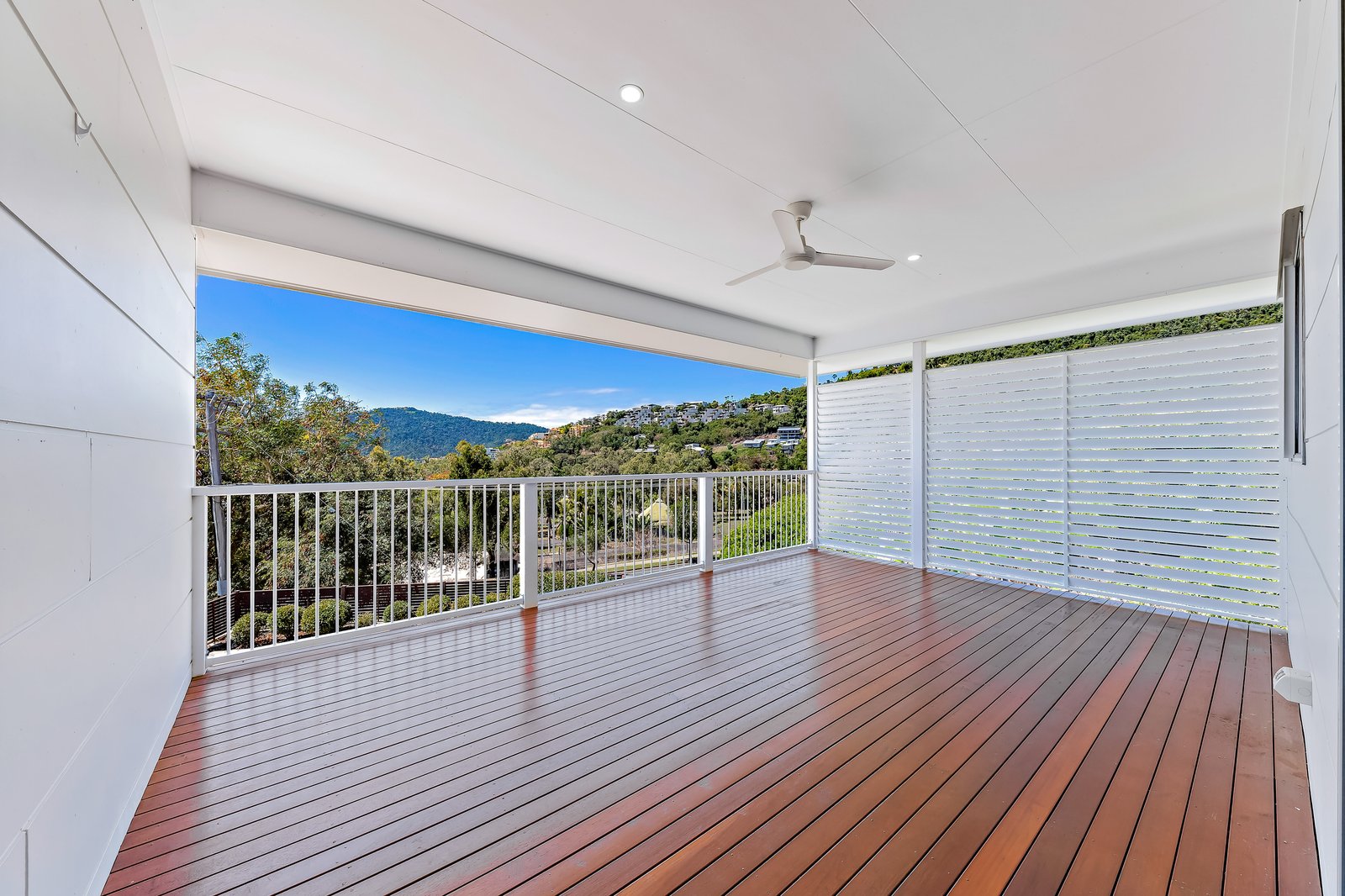 22 Waterson Way AIRLIE BEACH 15