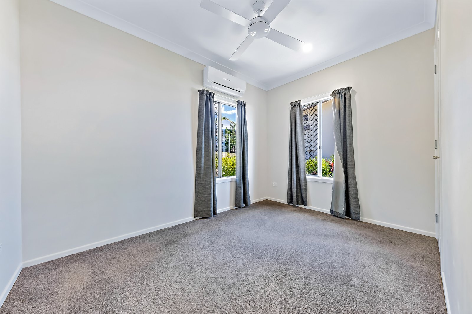 22 Waterson Way AIRLIE BEACH 18