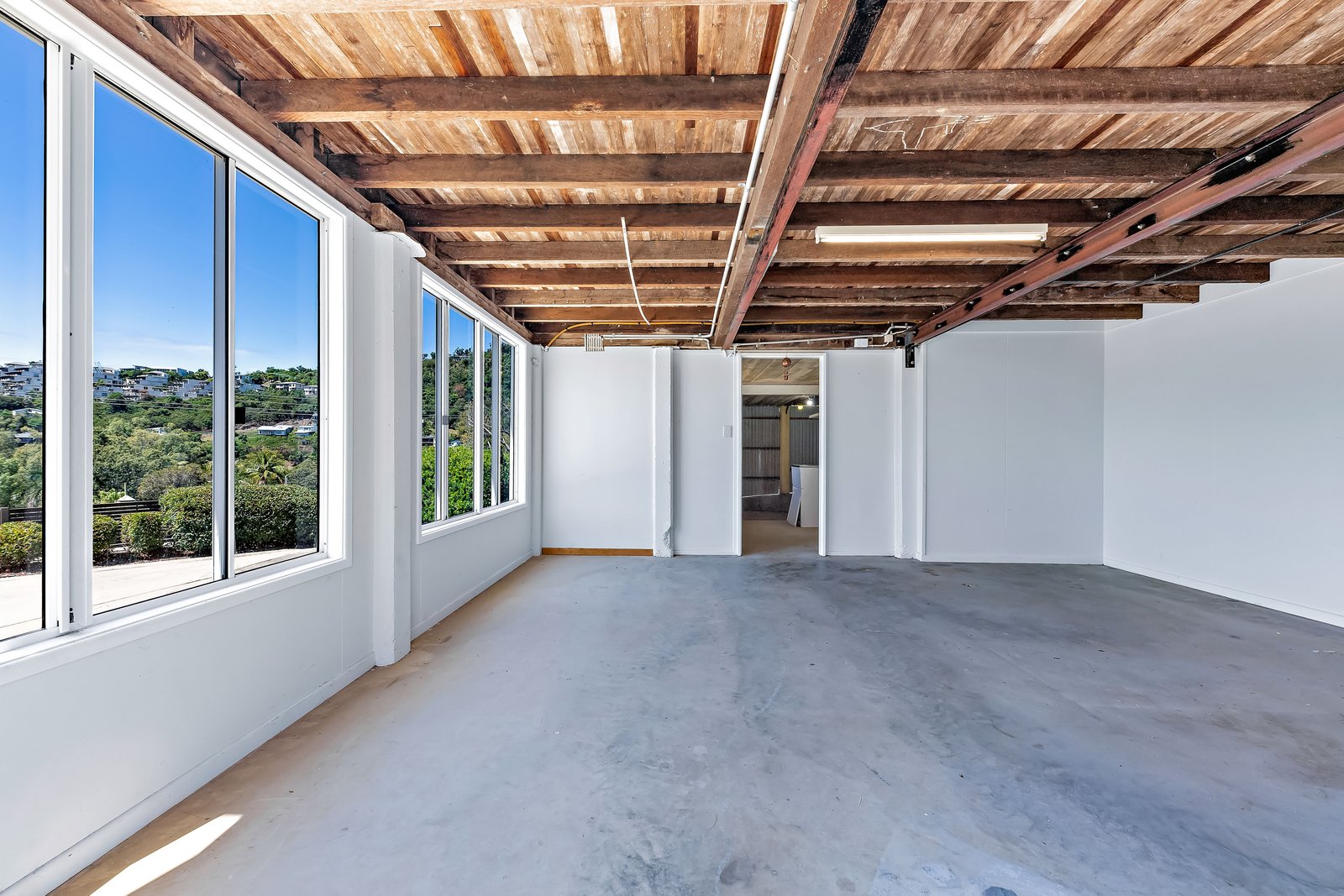 22 Waterson Way AIRLIE BEACH 21