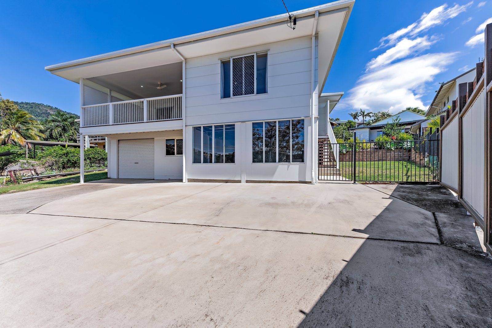 22 Waterson Way AIRLIE BEACH 23