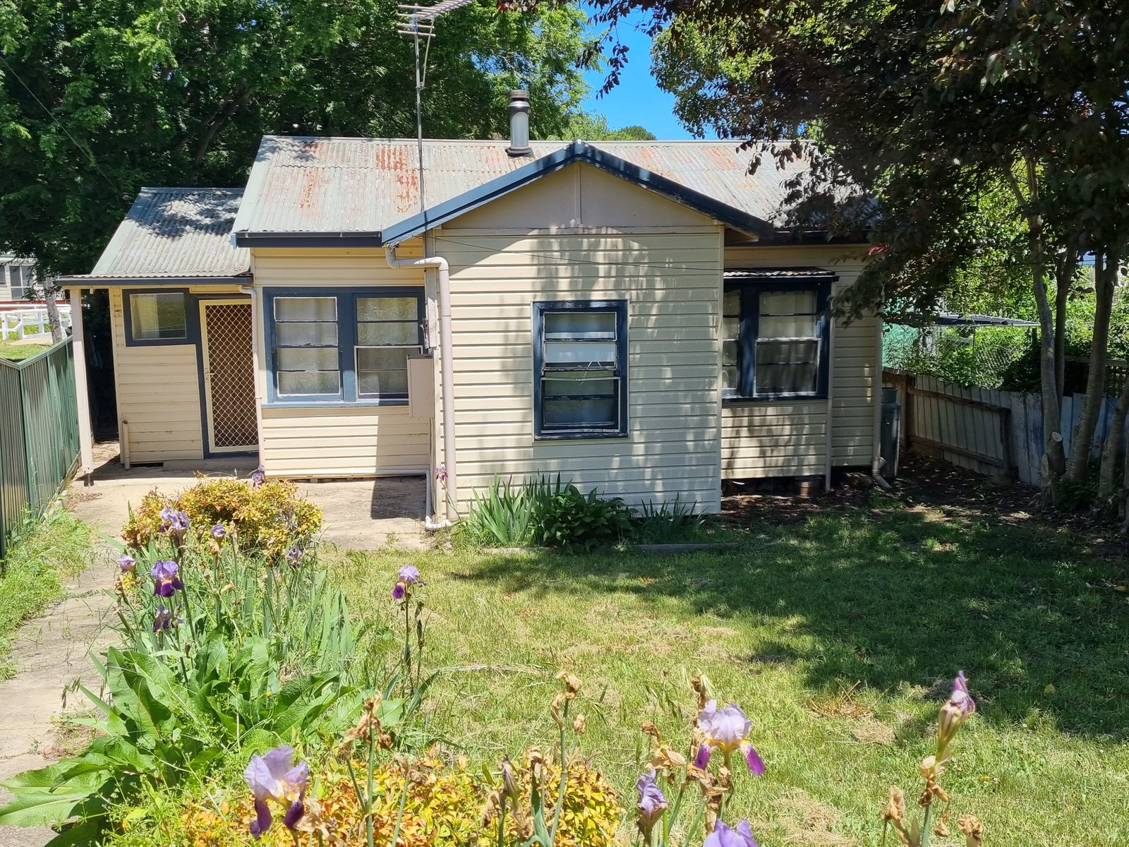 22 Wattle Avenue CAPTAINS FLAT 2