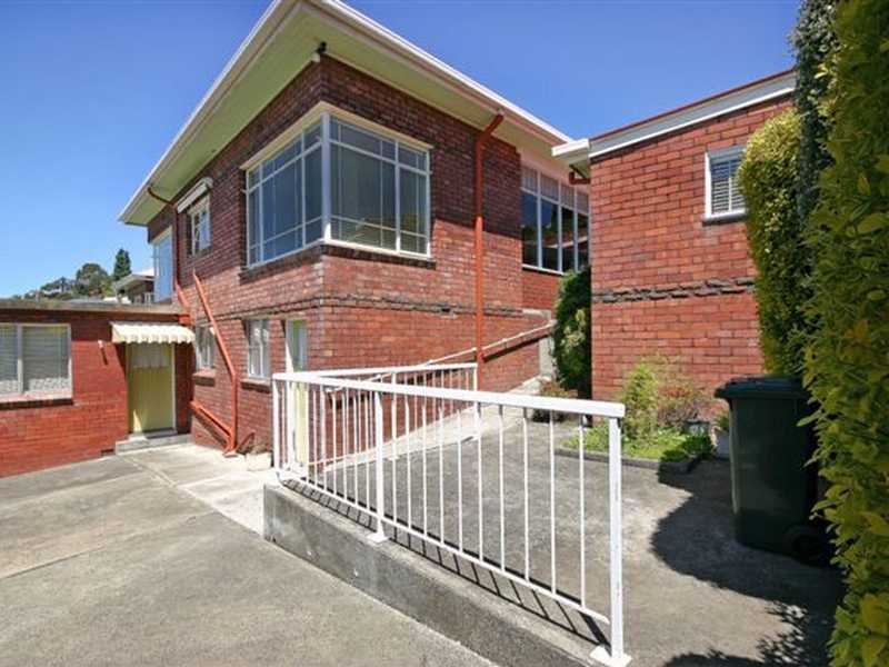 22 Waverley Avenue MOUNT STUART 3