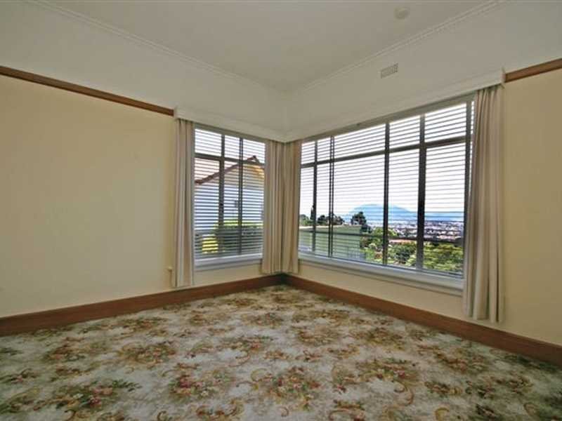 22 Waverley Avenue MOUNT STUART 12