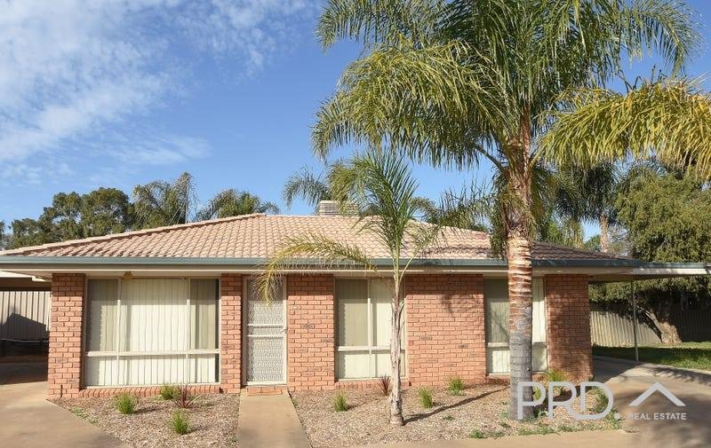 2/2 West Road BURONGA 1