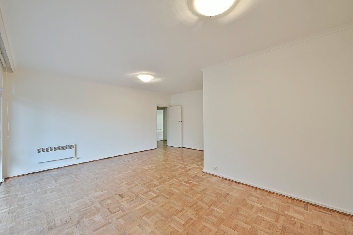 Gallery: 2/2 Westbury Grove