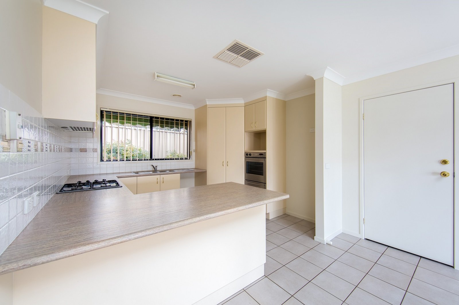 22 Whernside Drive WODONGA 1