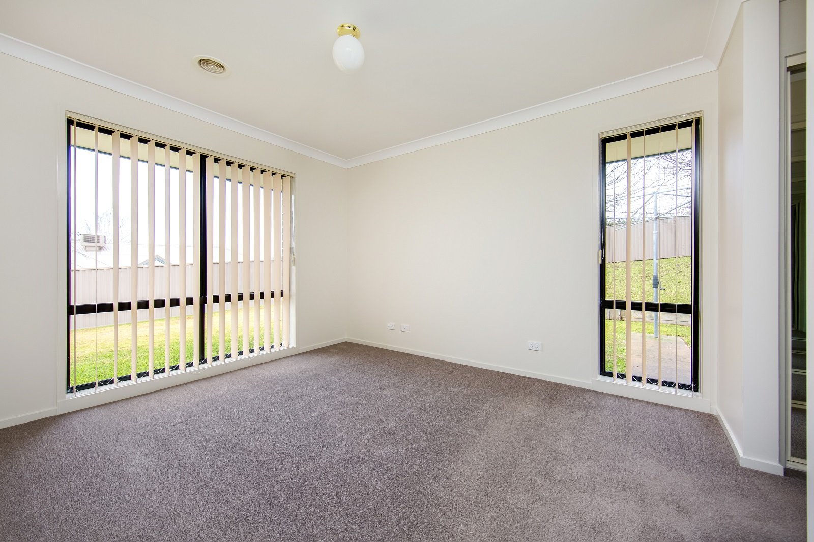 22 Whernside Drive WODONGA 7
