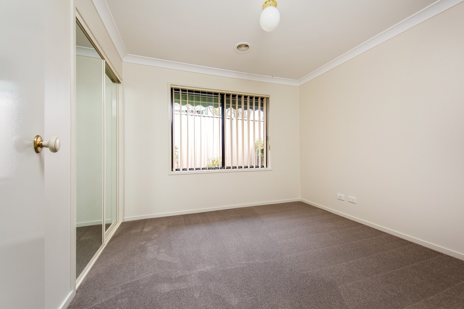 22 Whernside Drive WODONGA 9
