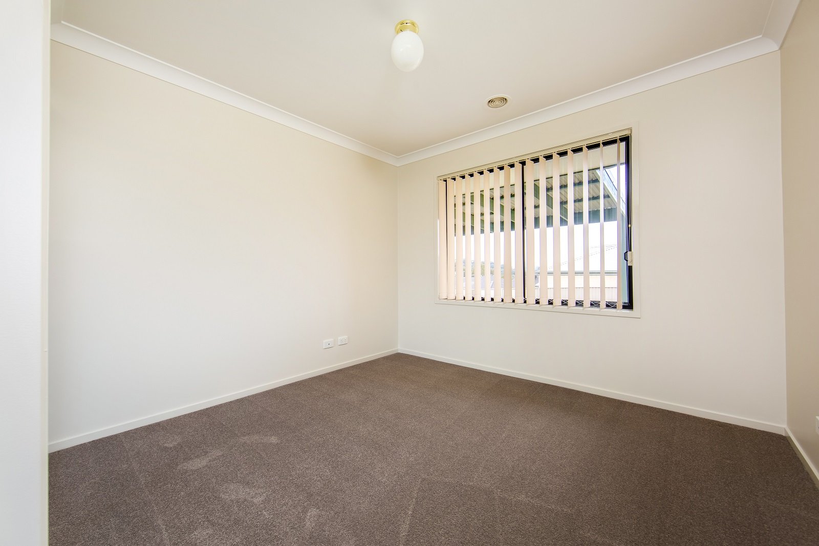 22 Whernside Drive WODONGA 10