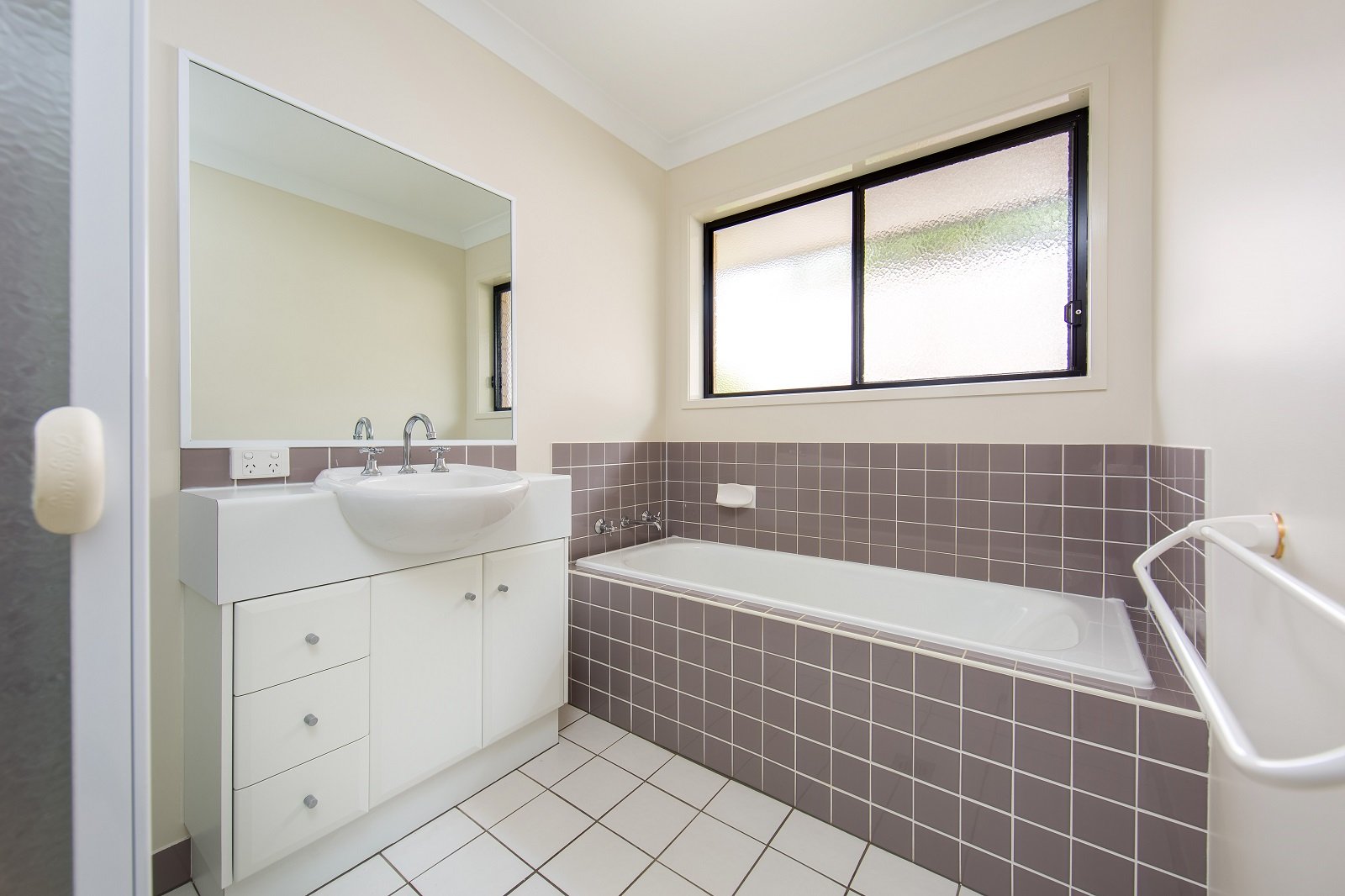 22 Whernside Drive WODONGA 12