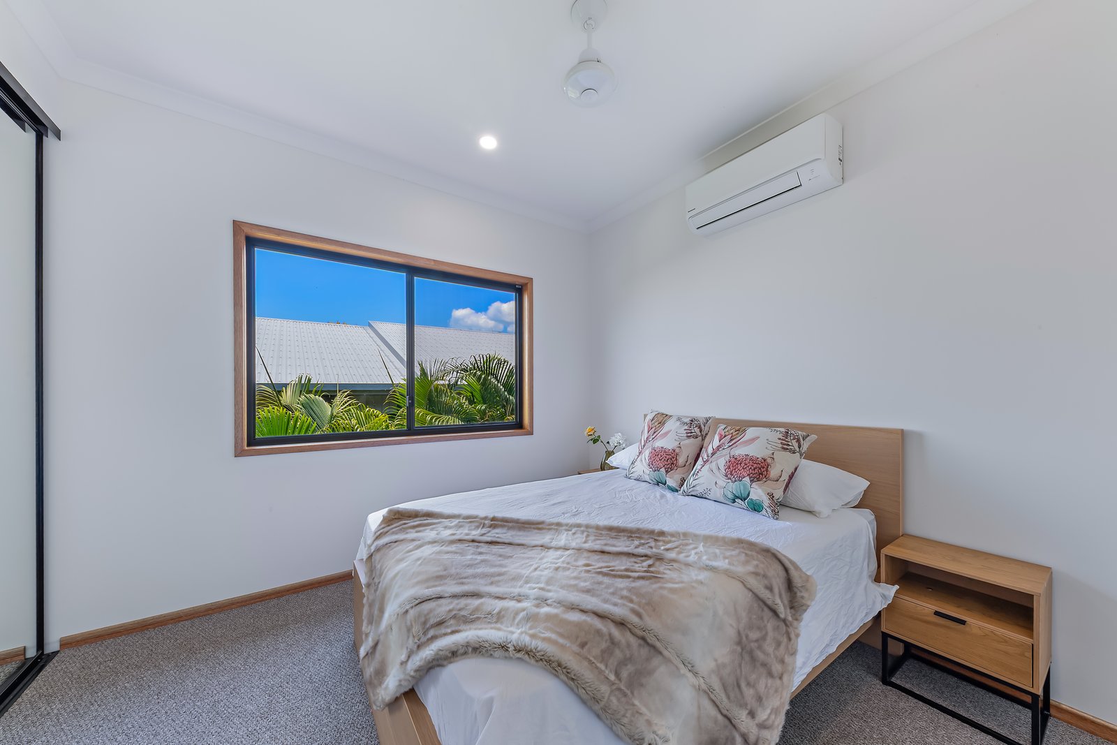 22 Whitehaven Cres  CANNONVALE 10