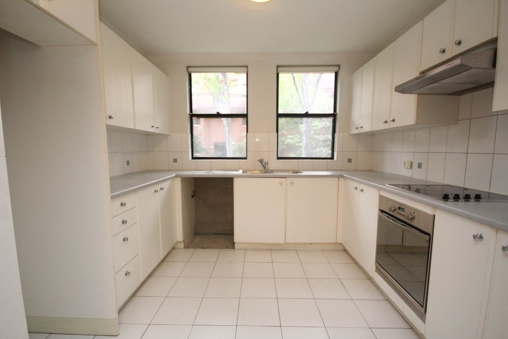 2/2 Williams Parade DULWICH HILL 2