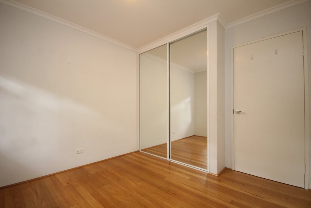 2/2 Williams Parade DULWICH HILL 6