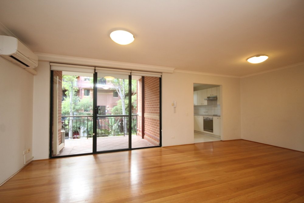 2/2 Williams Parade DULWICH HILL 1