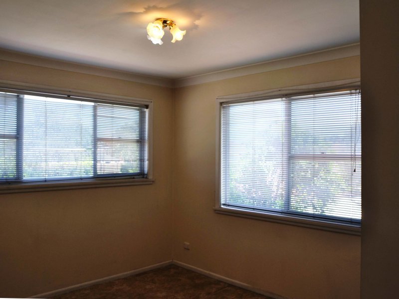 22 Wiruna Crescent NARWEE 7