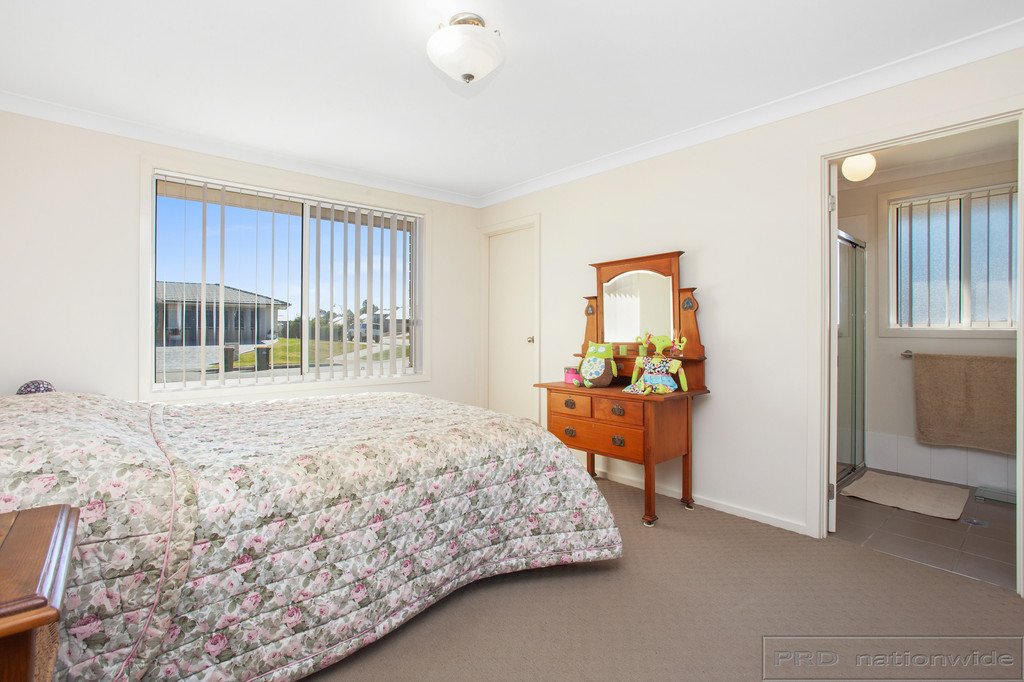 22 Woodhurst Street LARGS 18