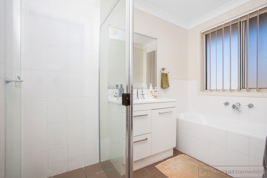 22 Woodhurst Street LARGS 21