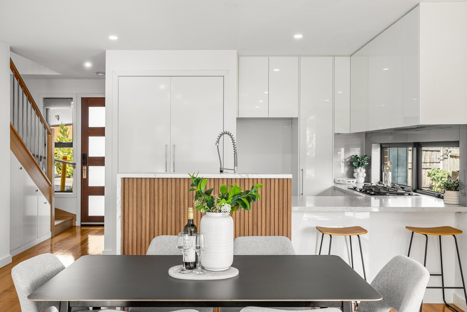 Gallery: 2/2 Yangoora Court