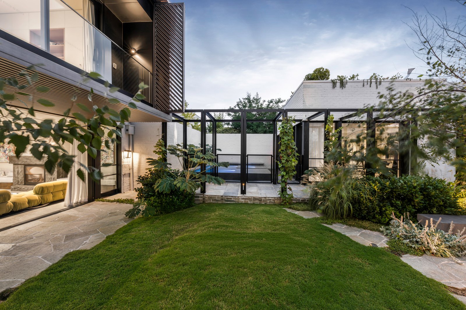 22 Young Street, Albert Park, 3206