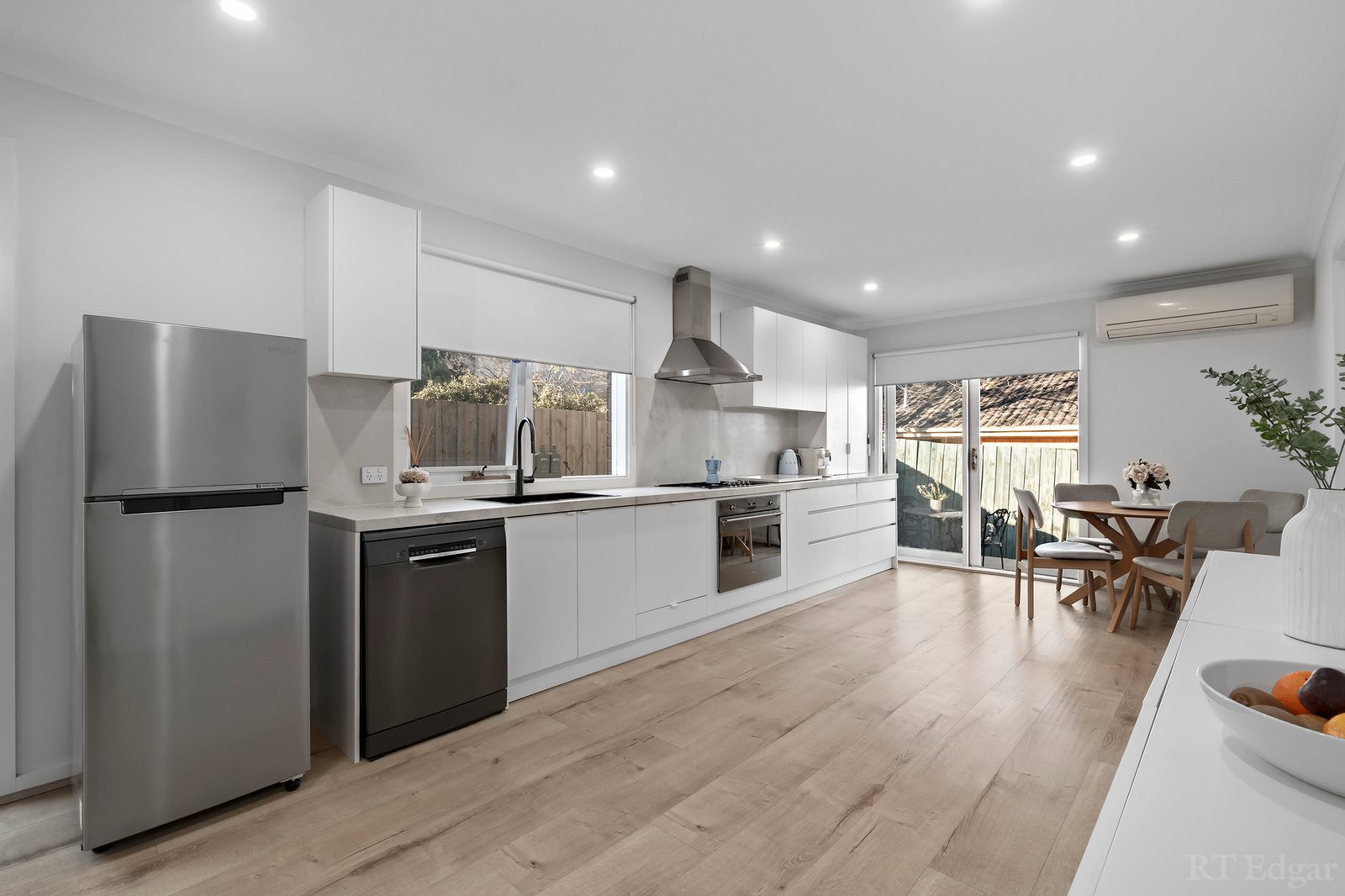 Real Estate and Property in 2/20 Amdura Road, Doncaster East, VIC