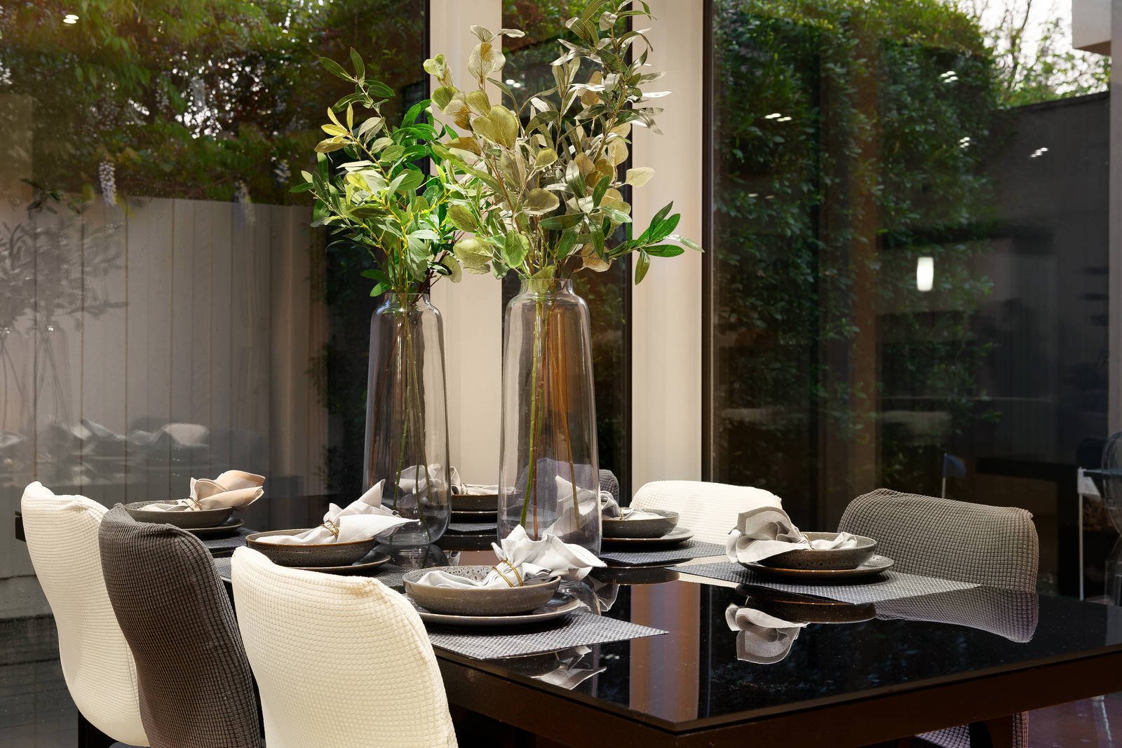 Real Estate and Property in 2/20 Belmont Avenue, Glen Iris, VIC