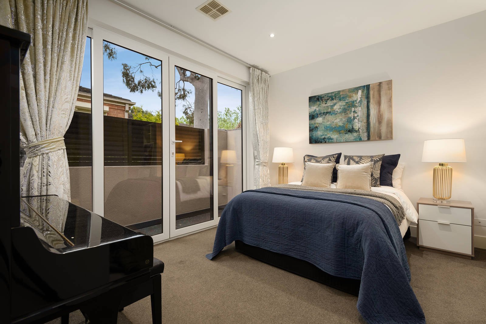 Real Estate and Property in 2/20 Belmont Avenue, Glen Iris, VIC