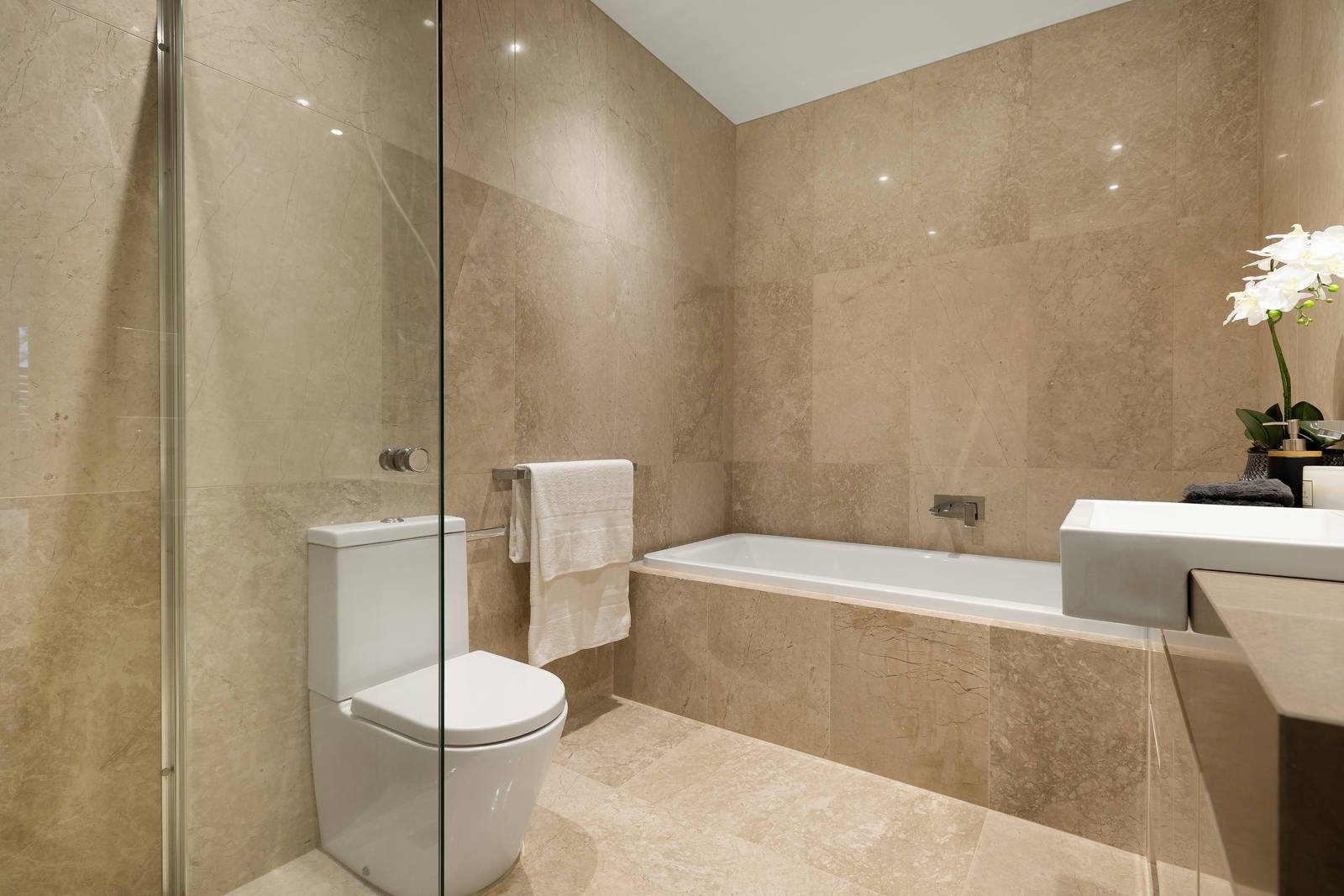 Real Estate and Property in 2/20 Belmont Avenue, Glen Iris, VIC