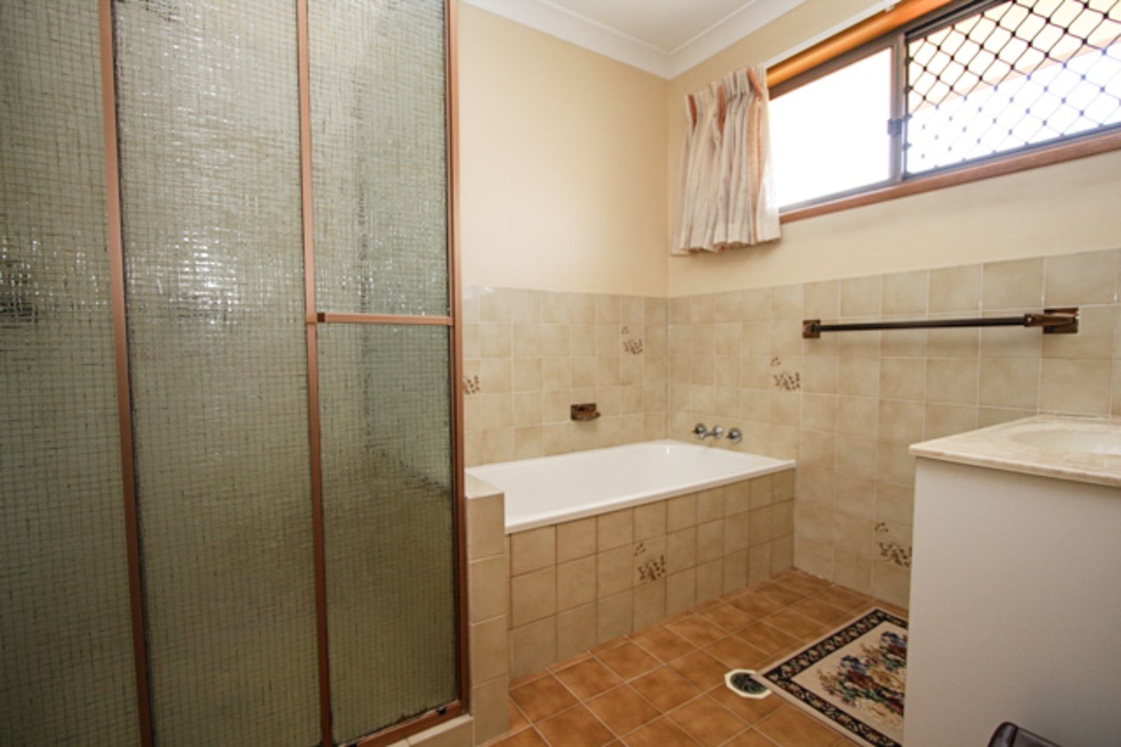 220 Benowa Road BENOWA 8