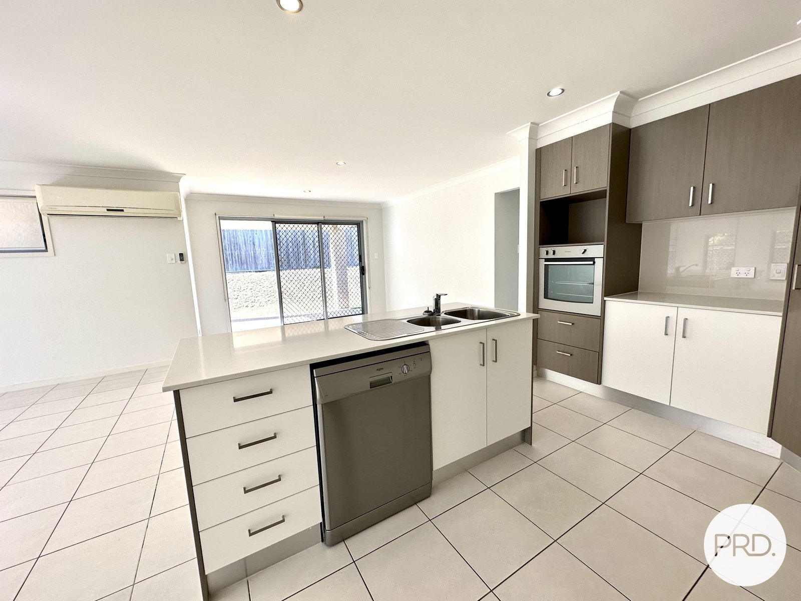 2/20 Boonderee Place NEW AUCKLAND 5
