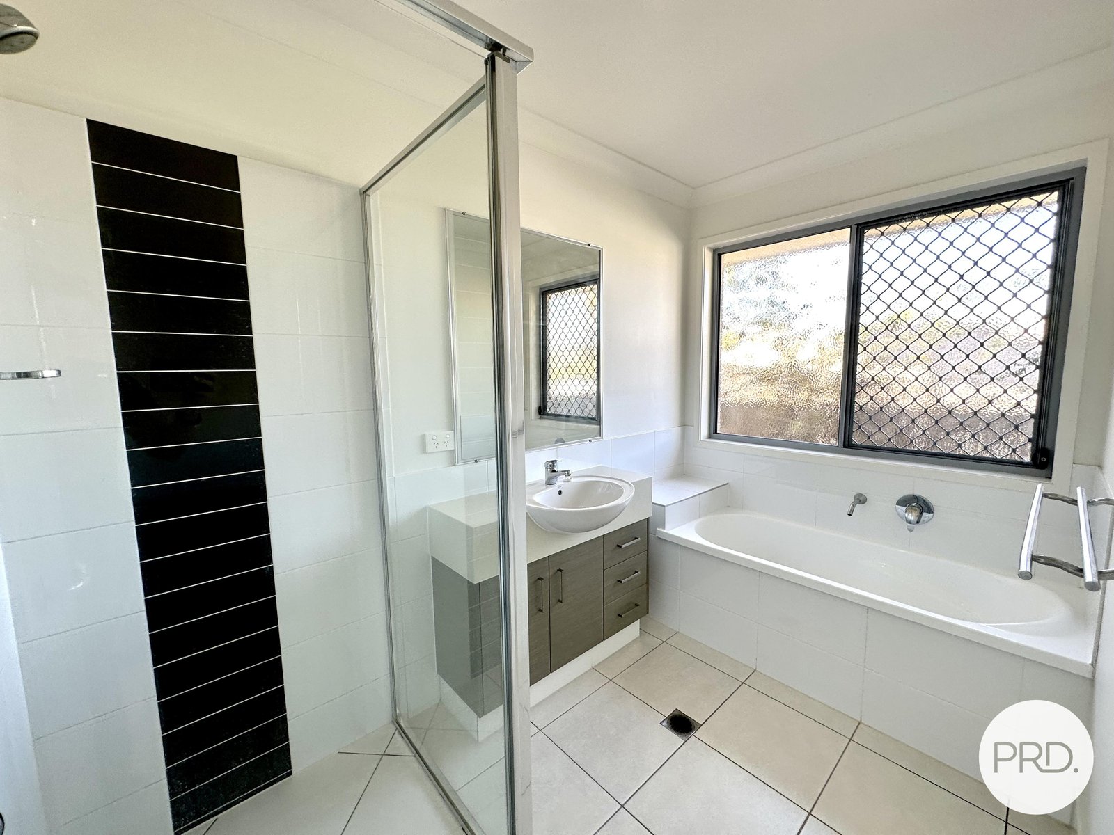 2/20 Boonderee Place NEW AUCKLAND 16