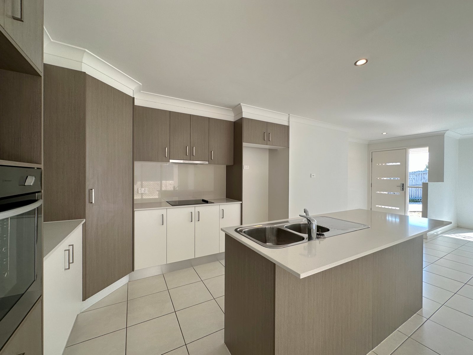 2/20 Boonderee Place NEW AUCKLAND 2
