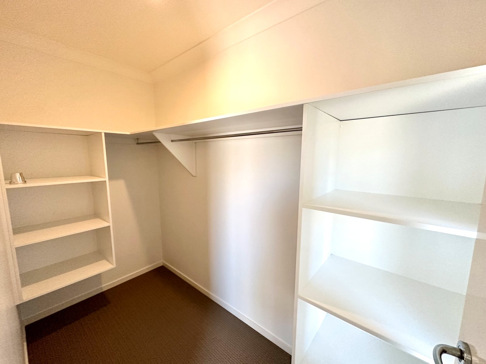 2/20 Boonderee Place NEW AUCKLAND 8