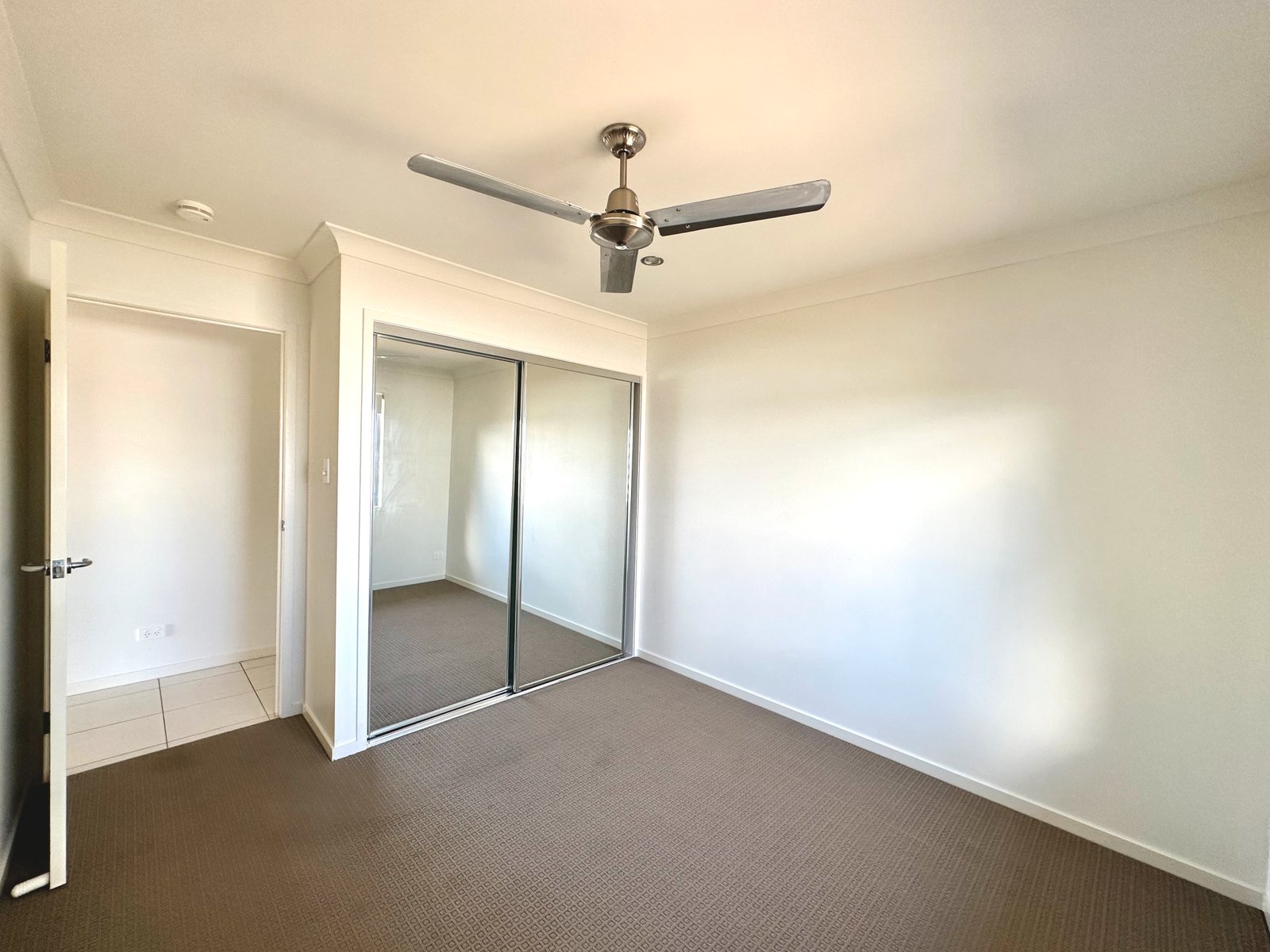 2/20 Boonderee Place NEW AUCKLAND 10