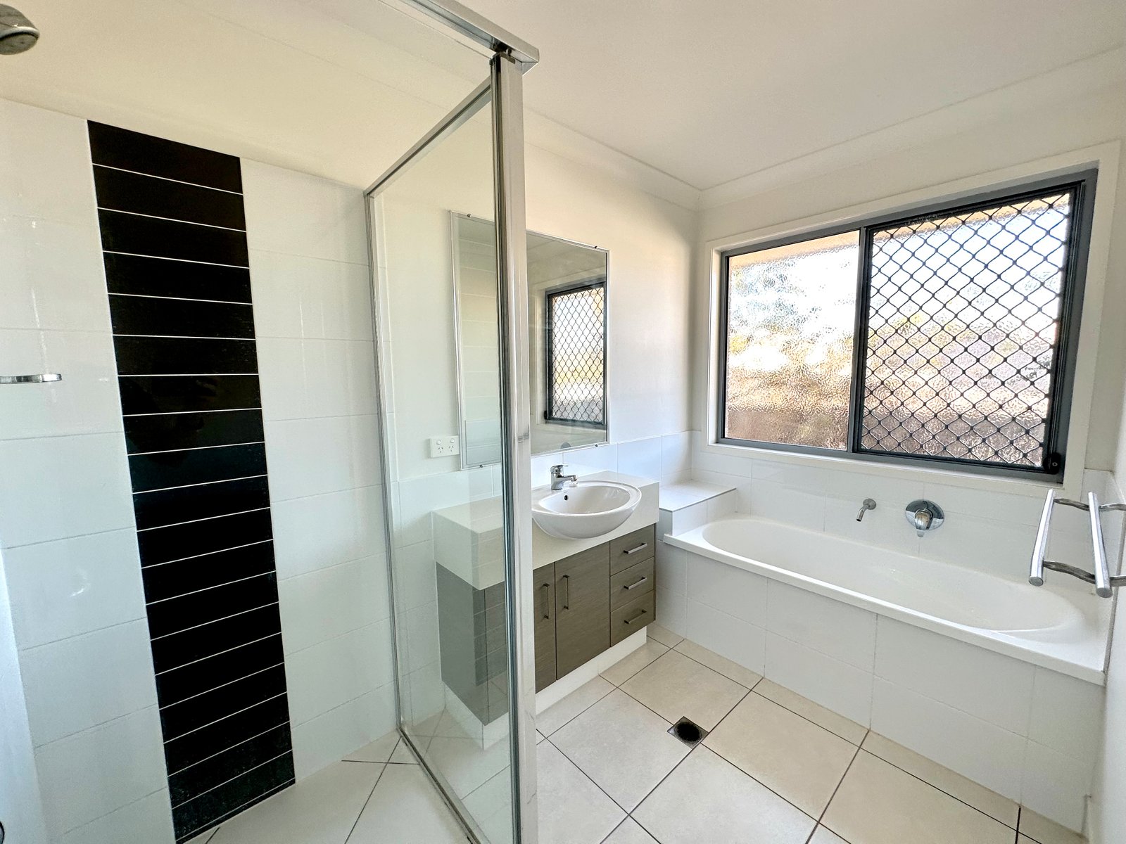 2/20 Boonderee Place NEW AUCKLAND 12