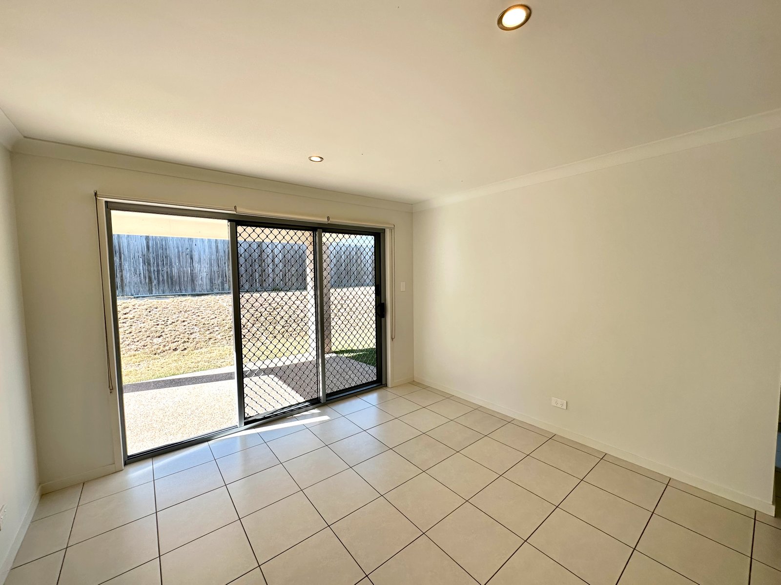 2/20 Boonderee Place NEW AUCKLAND 18