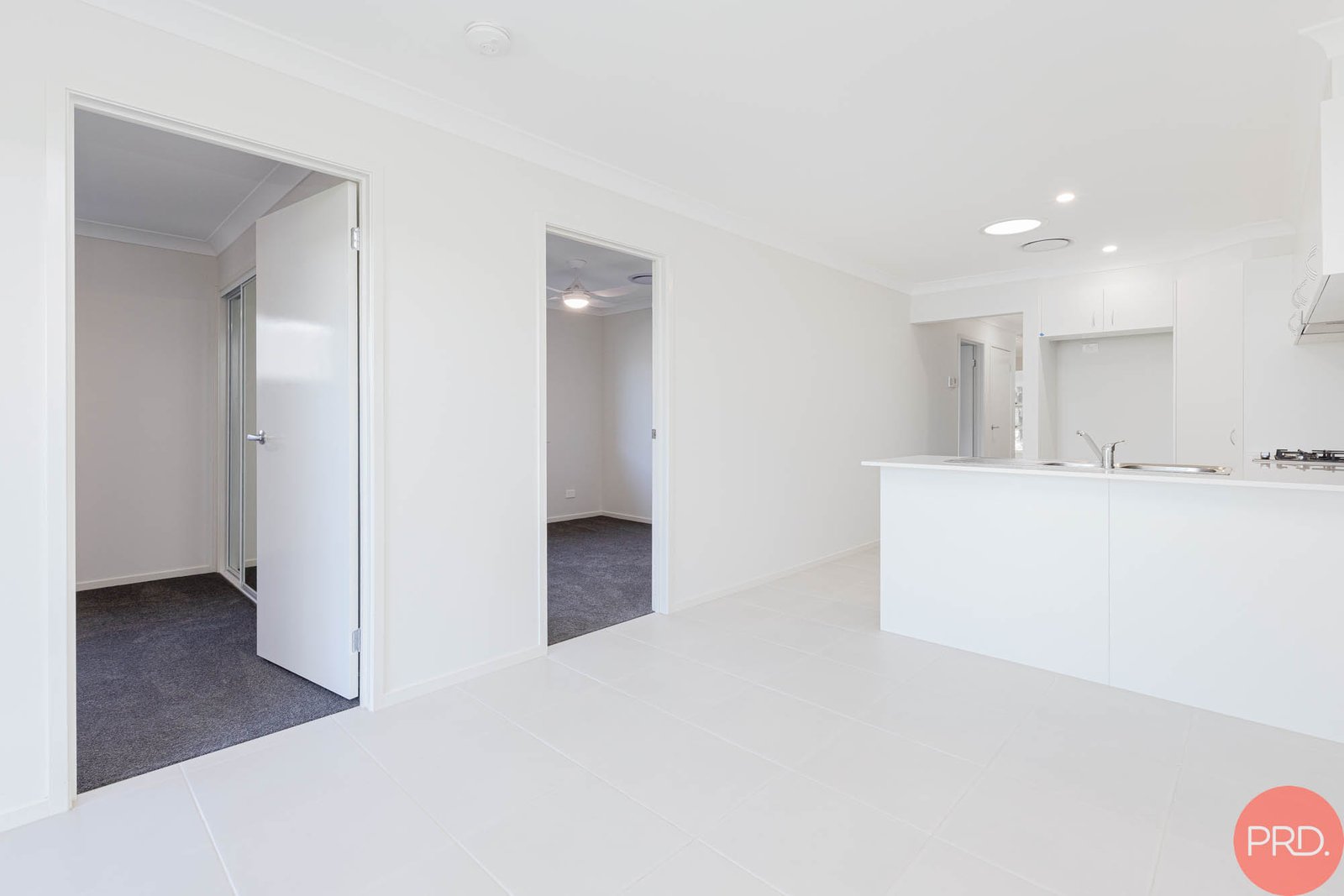 2/20 Chiswick Way THORNTON 7