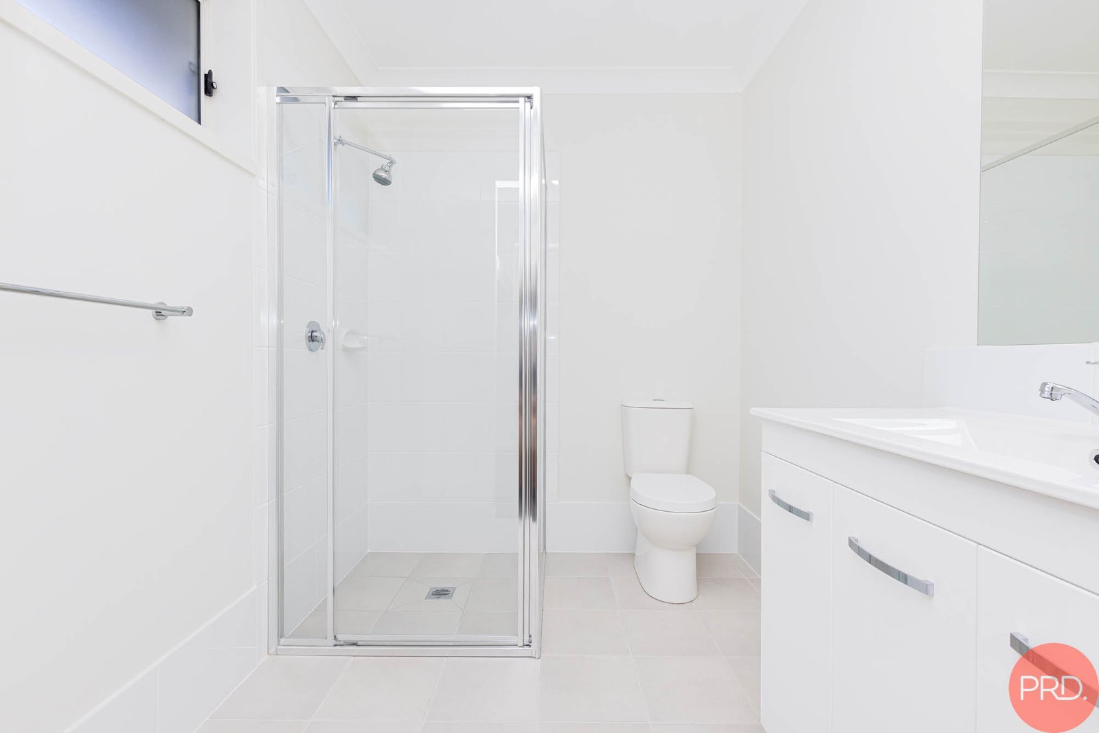 2/20 Chiswick Way THORNTON 14