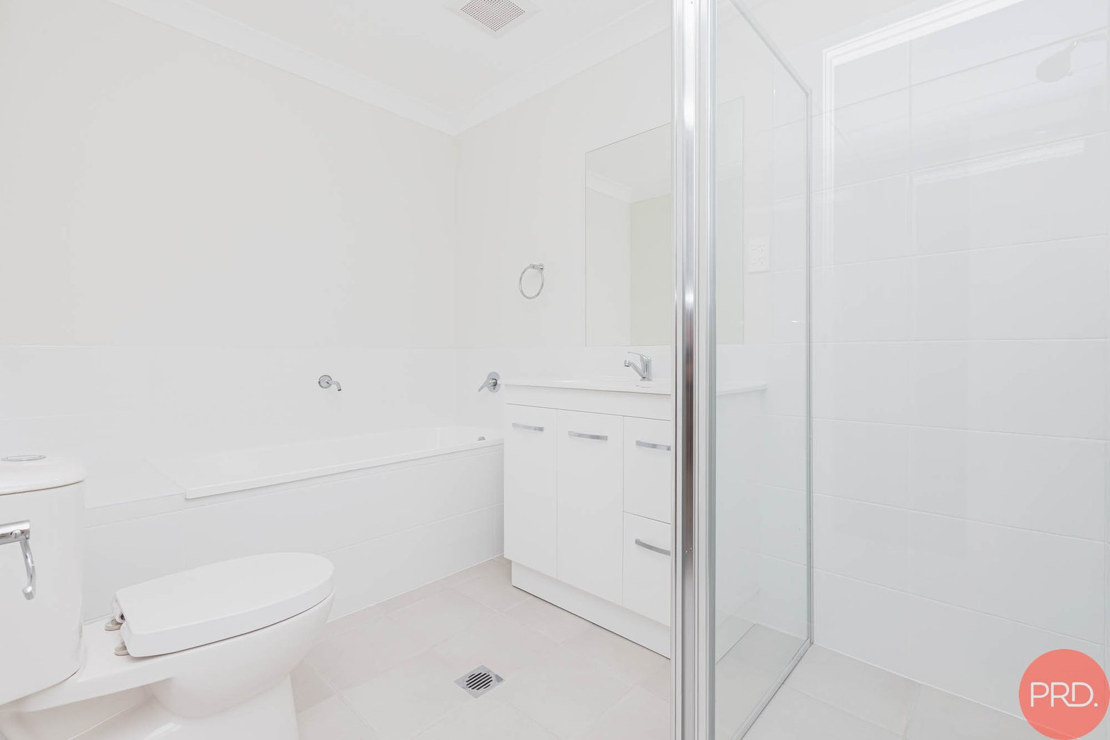 2/20 Chiswick Way THORNTON 22