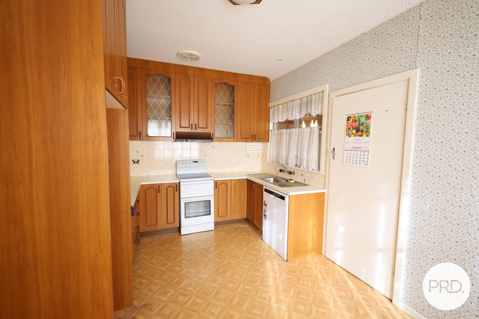220 Dalton Street ORANGE 5